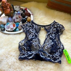 NWT Sam Edelman Lace bralette Size M